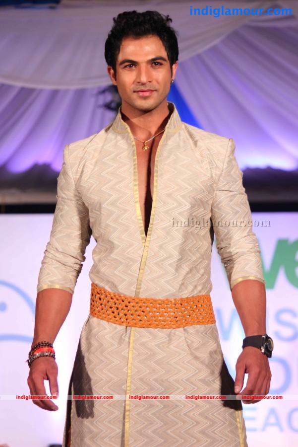 Global Peace Initiative 'Walk for Peace' Ramp Walk Event Event hd photo
