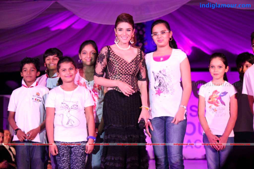 Global Peace Initiative 'Walk for Peace' Ramp Walk Event Event hd photo