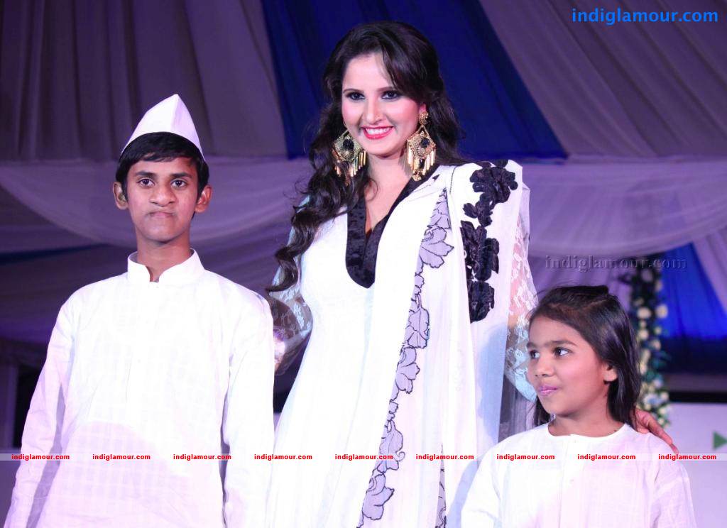 Global Peace Initiative 'Walk for Peace' Ramp Walk Event Event hd photo