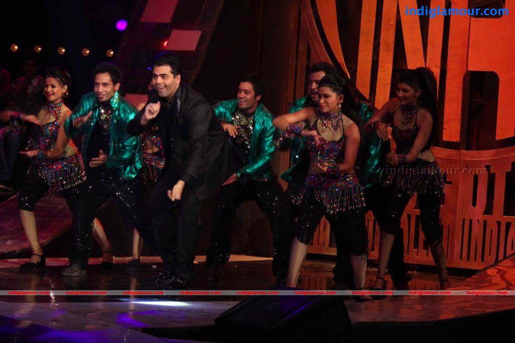 Jab Tak Hai Jaan Team On The Sets Of India's Got Talent Event hd photo