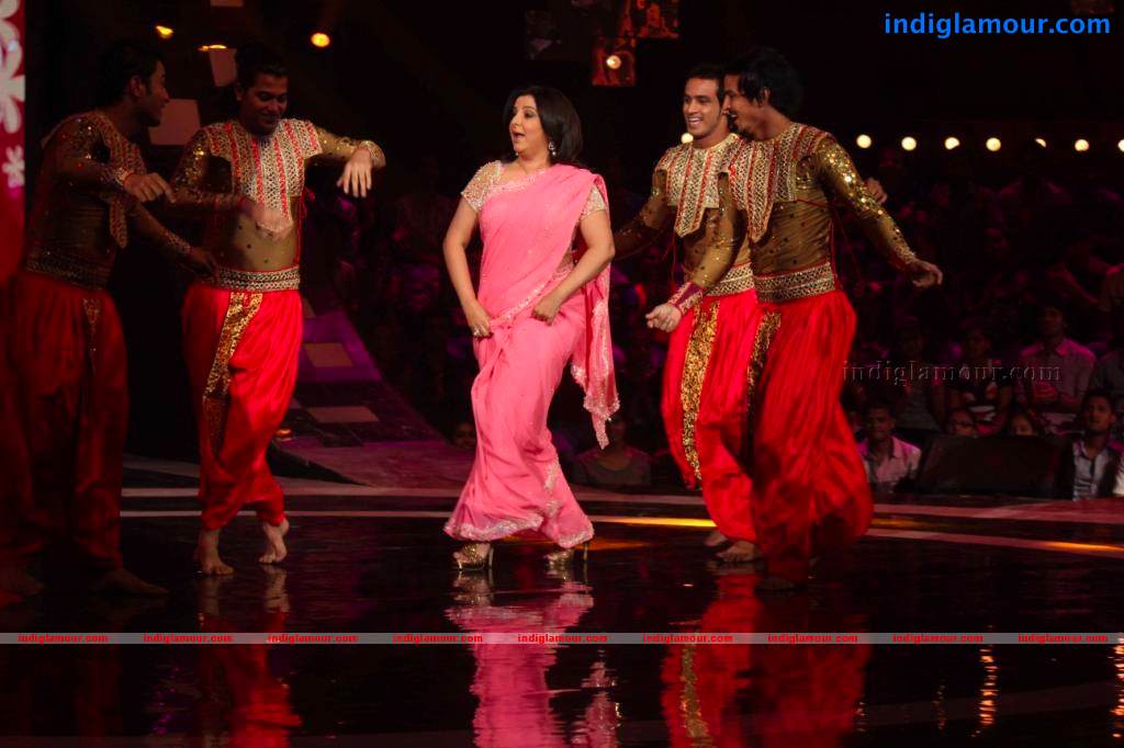 Jab Tak Hai Jaan Team On The Sets Of India's Got Talent Event hd photo