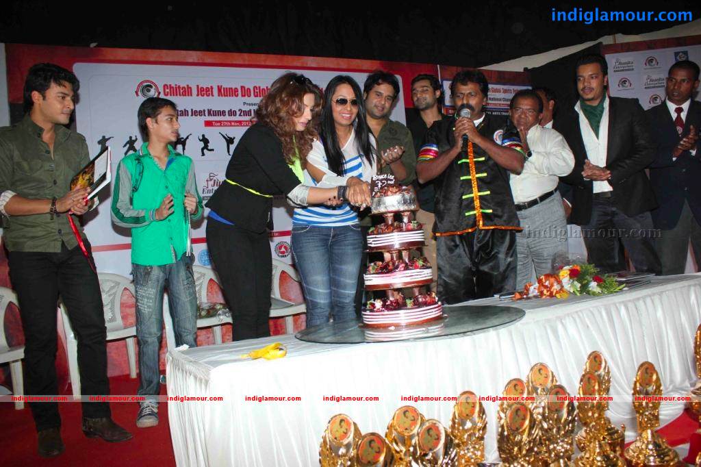 72nd Birth Anniversary Of Actor Bruce Lee  Event hd photo
