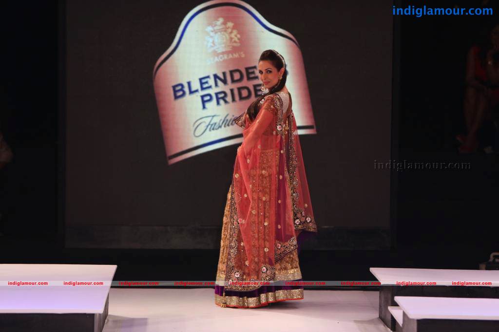 Bollywood Stars Ramp Walk At Blenders Pride Fashion Tour Event hd photo