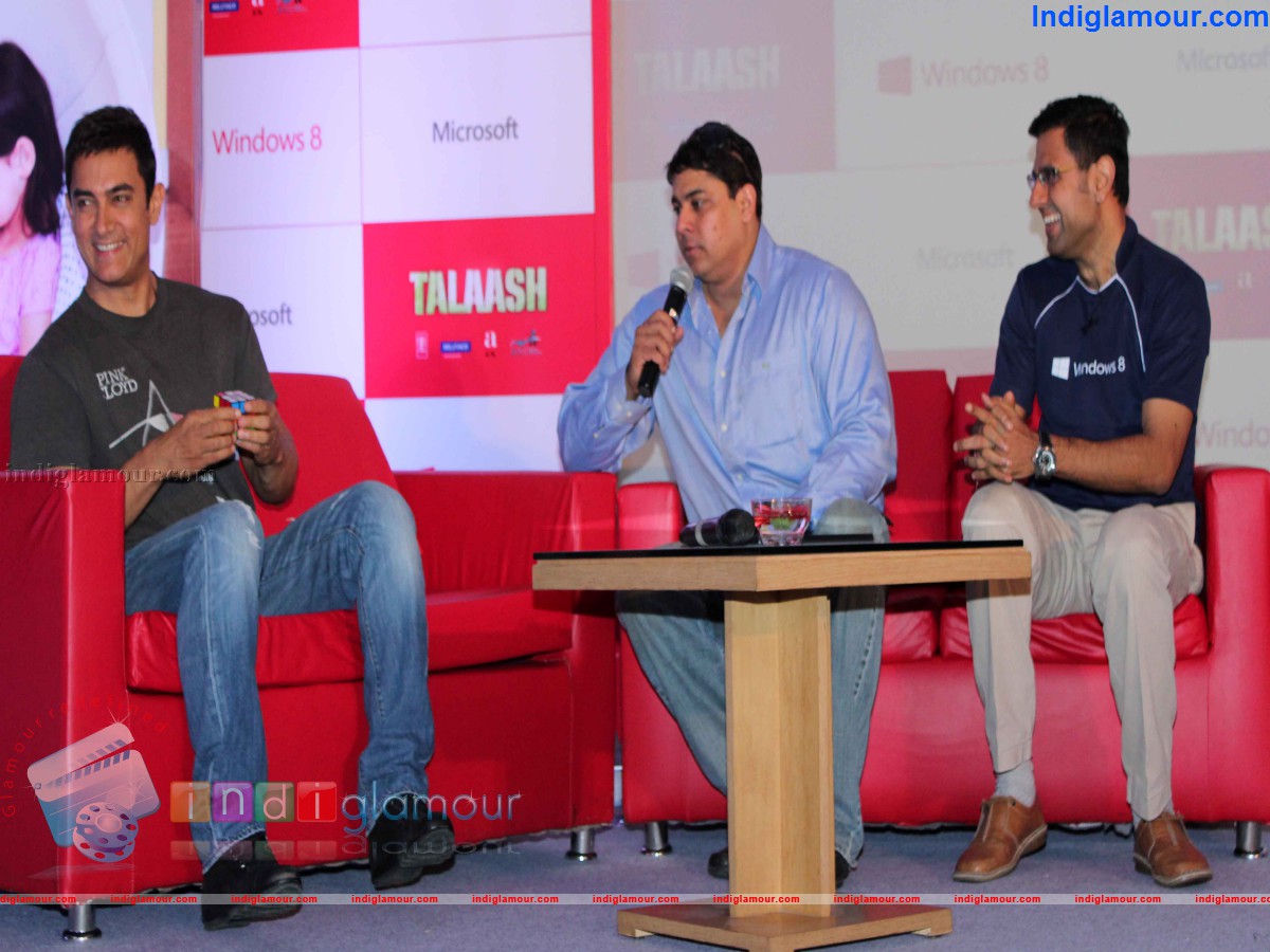 Aamir Khan Meet Microsoft Talash Contest Winners Event hd photo