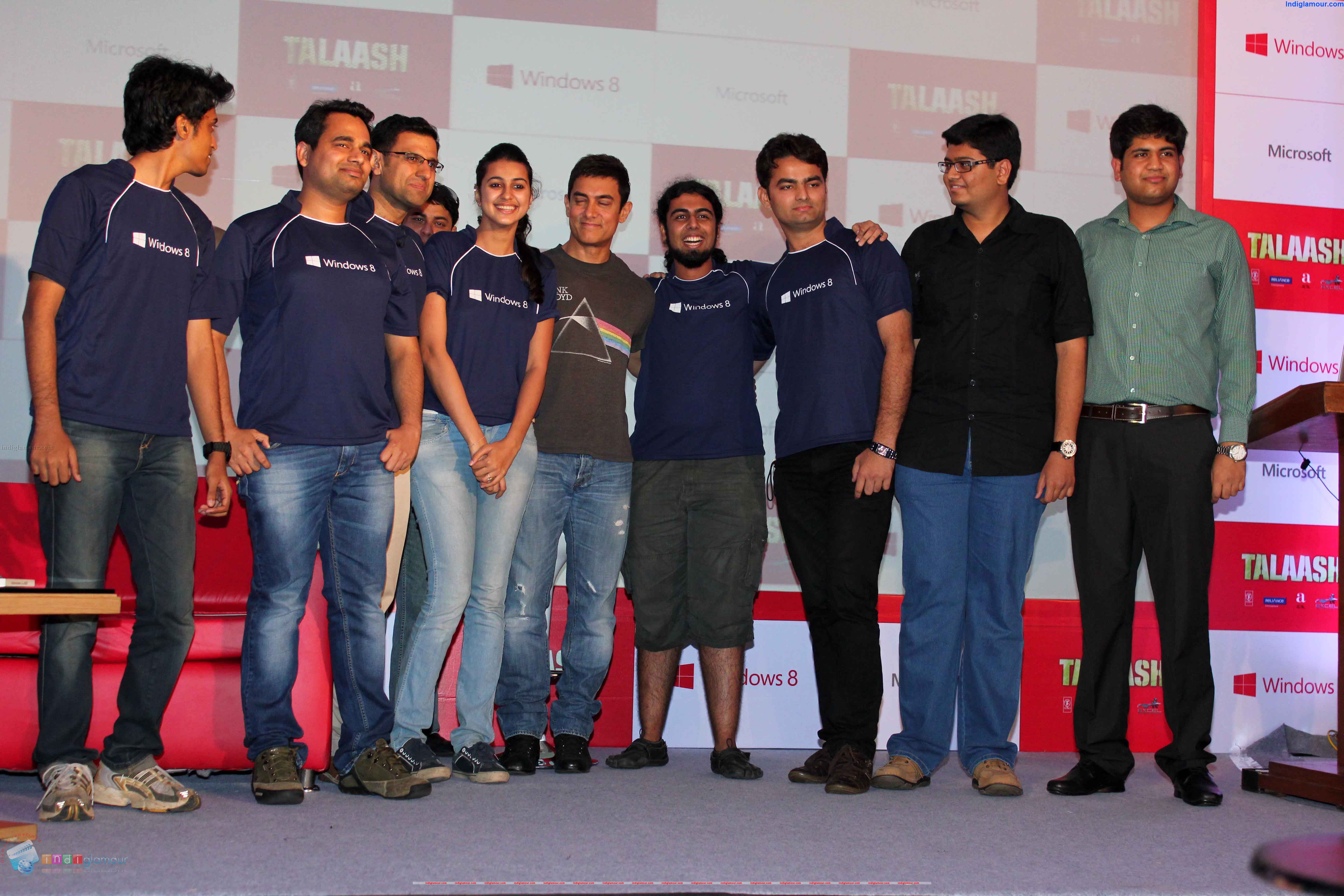 Aamir Khan Meet Microsoft Talash Contest Winners Event hd photo
