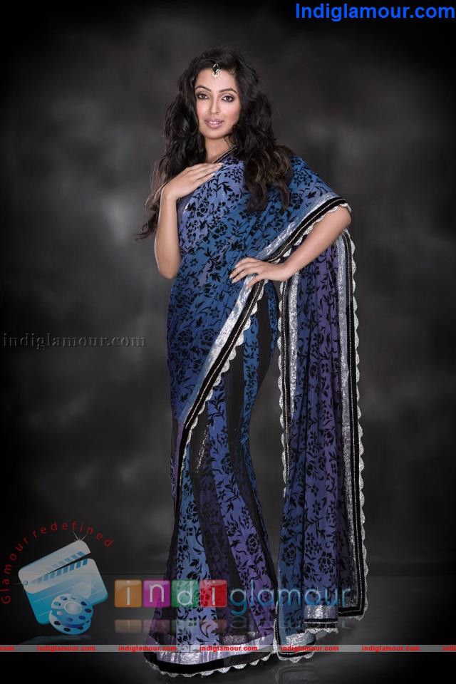 Fashion Designer Umair Zafar Designs for Miss Canada World Wide Neha Karamchandani Event hd photo