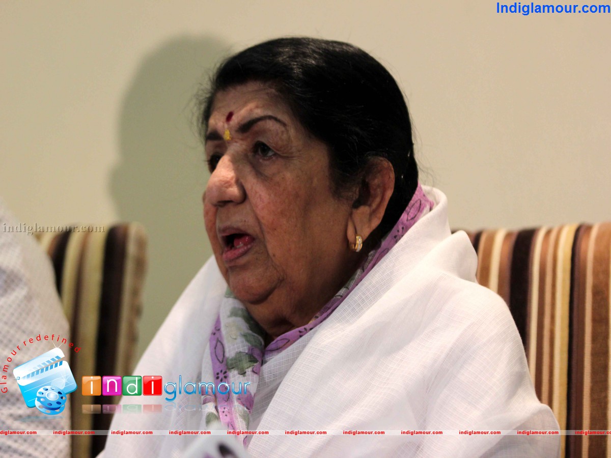 Annoucement of Master Deenanath Manaeshkar Smruthi Pratisthan Awards 2013 Event hd photo