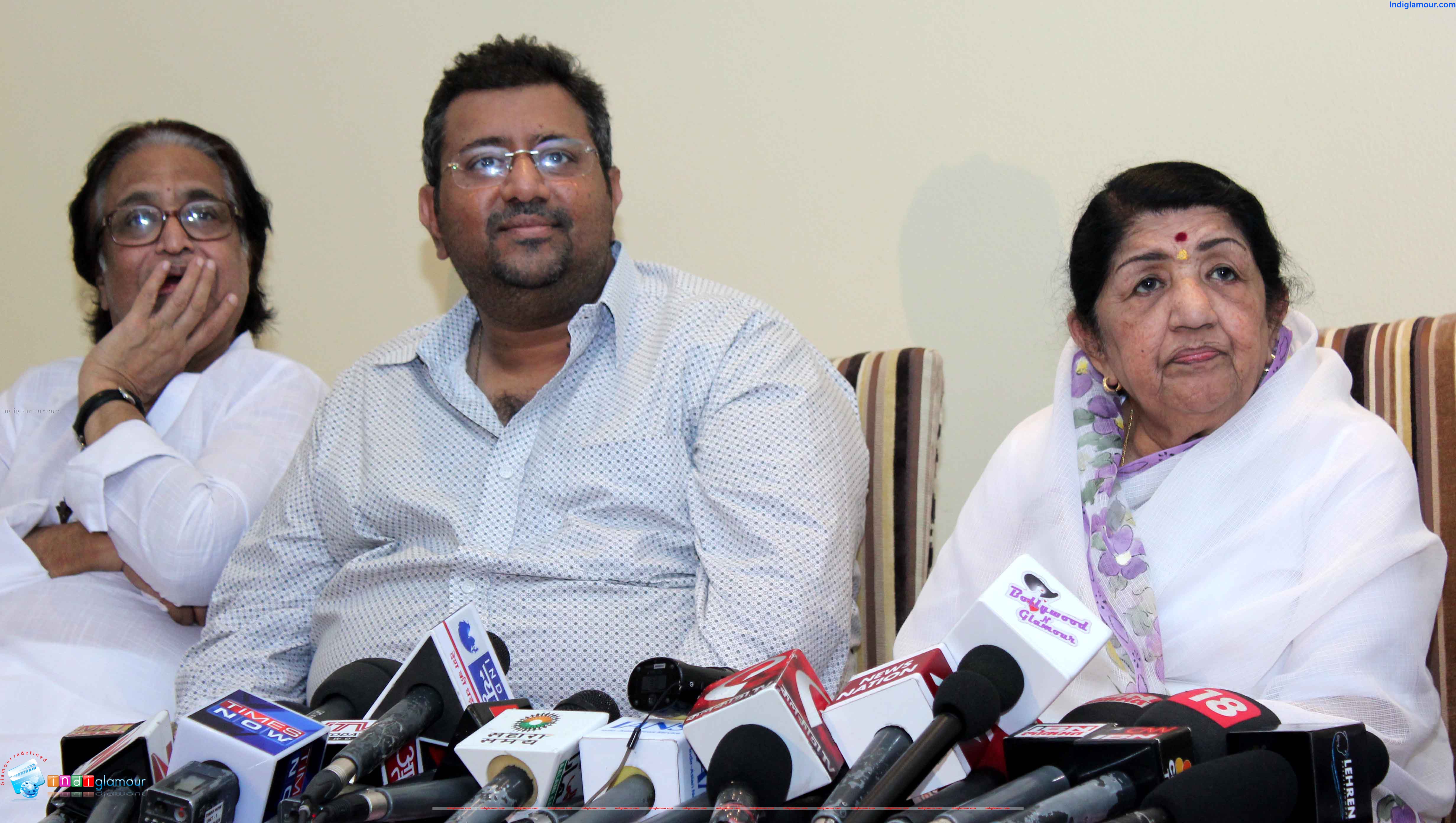 Annoucement of Master Deenanath Manaeshkar Smruthi Pratisthan Awards 2013 Event hd photo