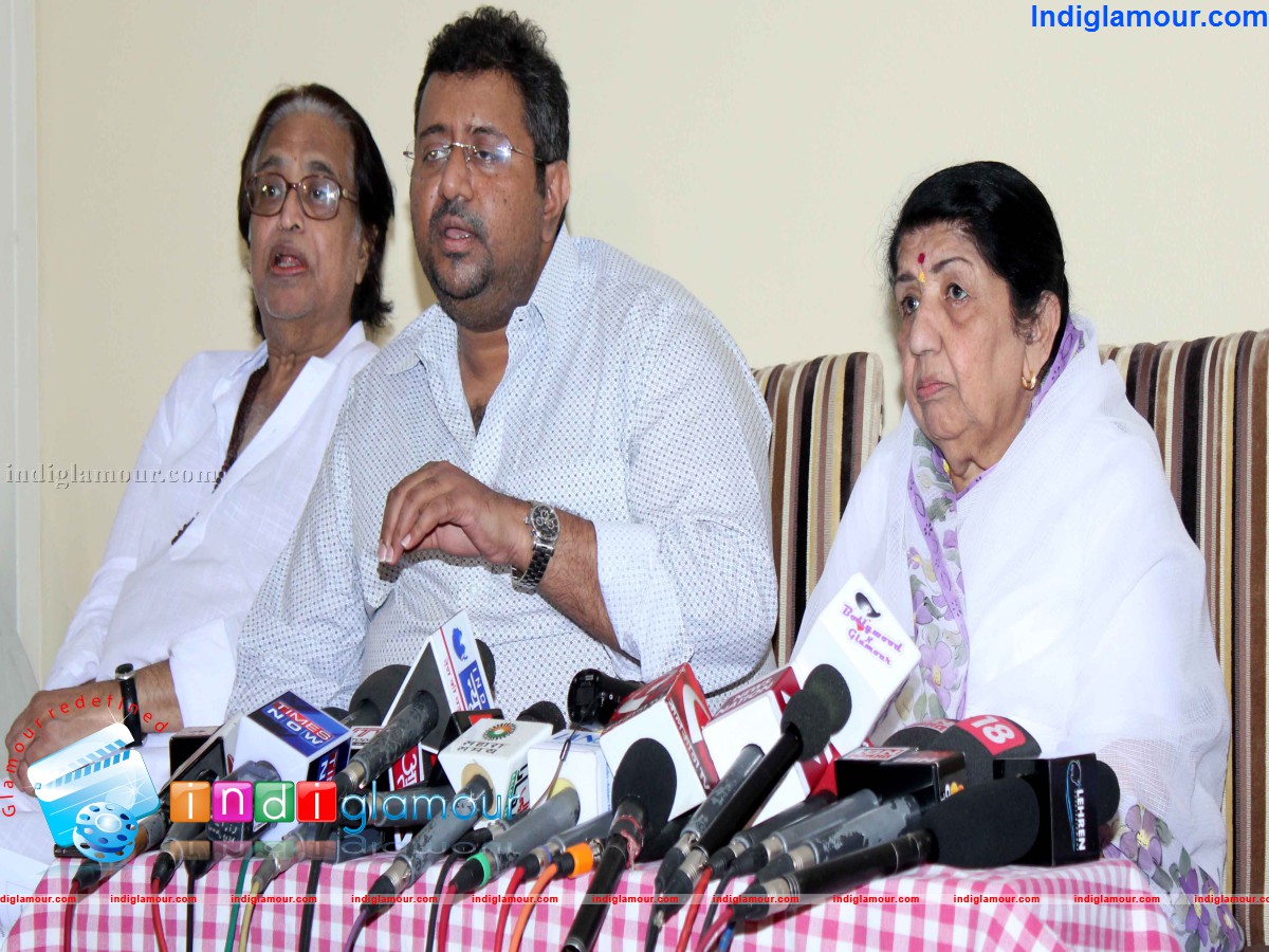 Annoucement of Master Deenanath Manaeshkar Smruthi Pratisthan Awards 2013 Event hd photo