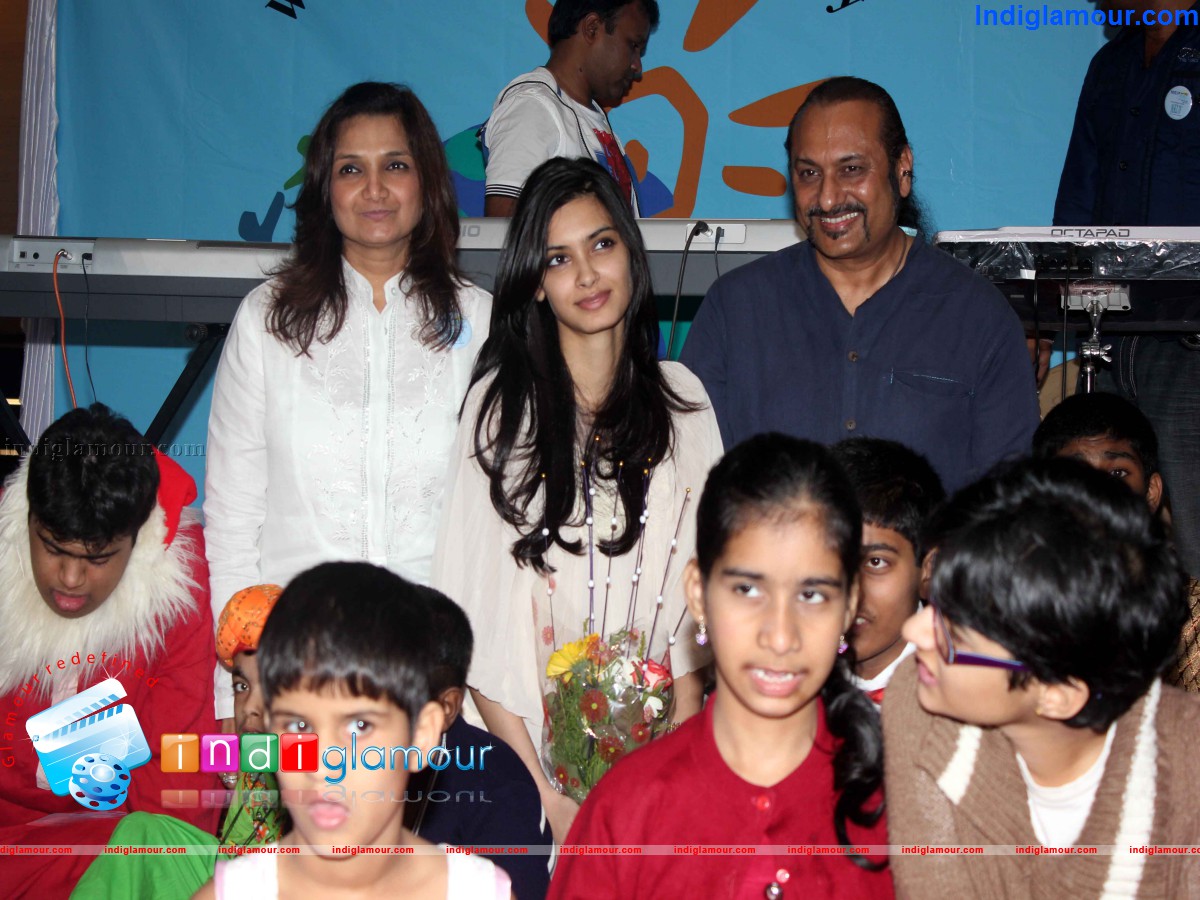 Fiana Penty at Priyanj Special School Celebrates World Autism Awareness Day Event hd photo