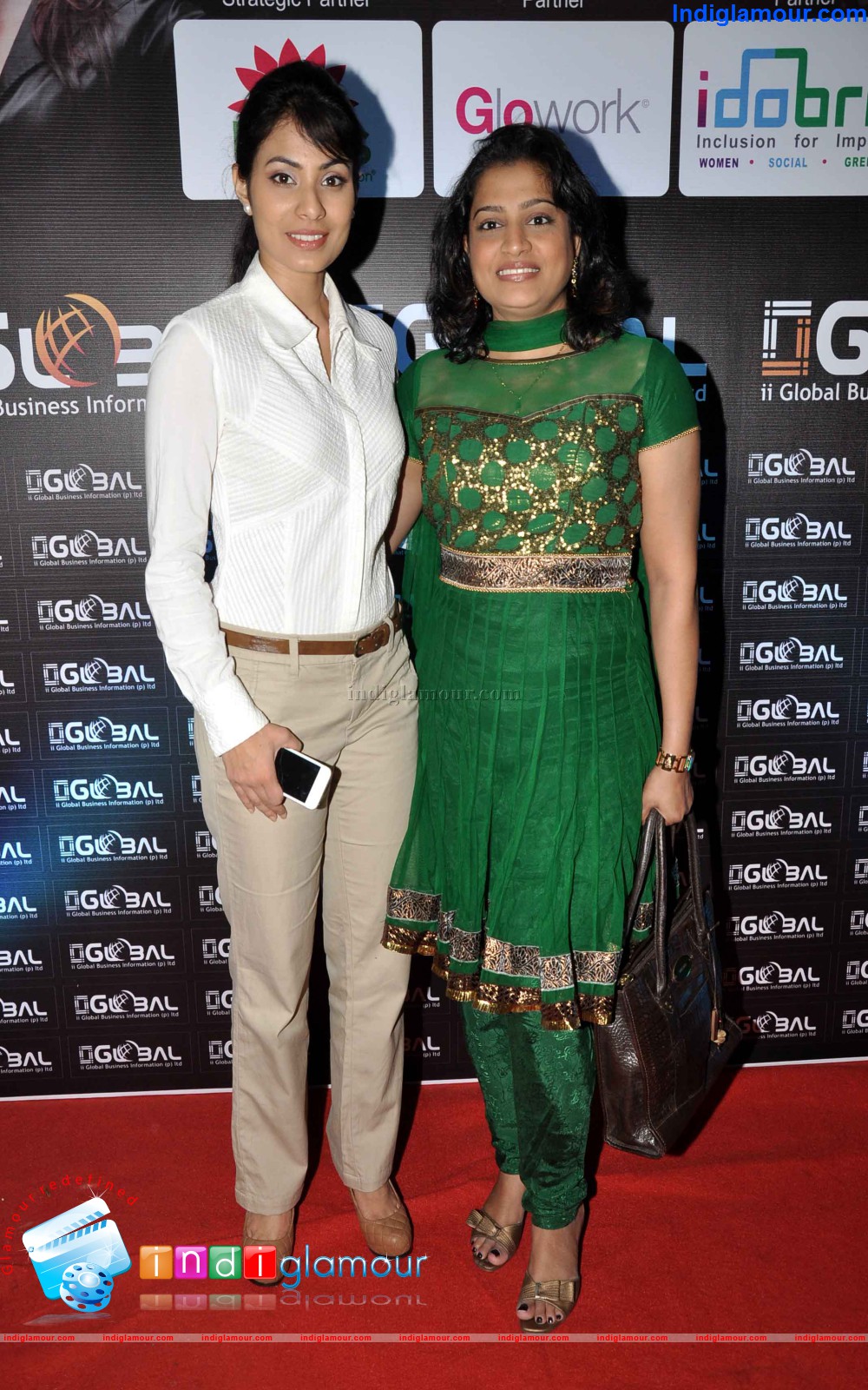 Shabana Azmi Receives Women Leaders in India Award Event hd photo