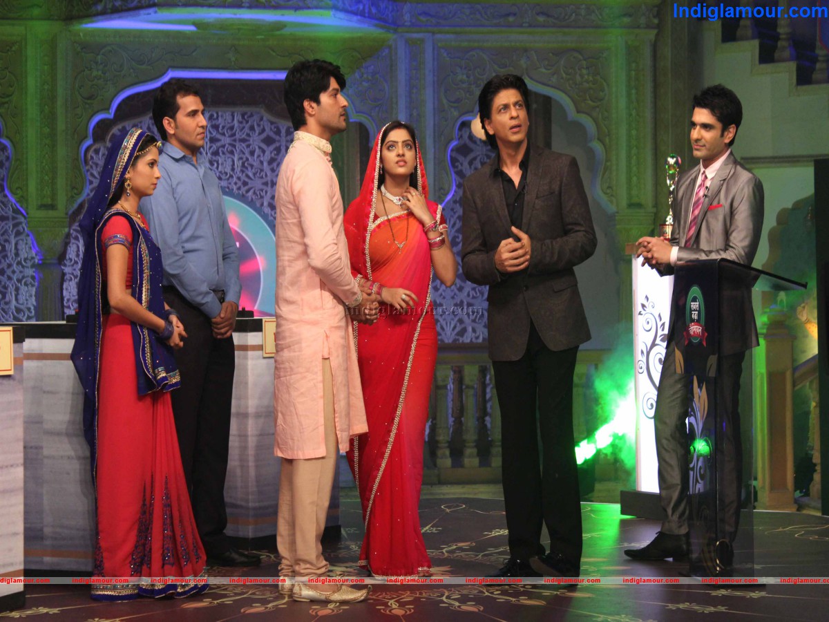 Shahrukh Promote Chennai Express Event hd photo