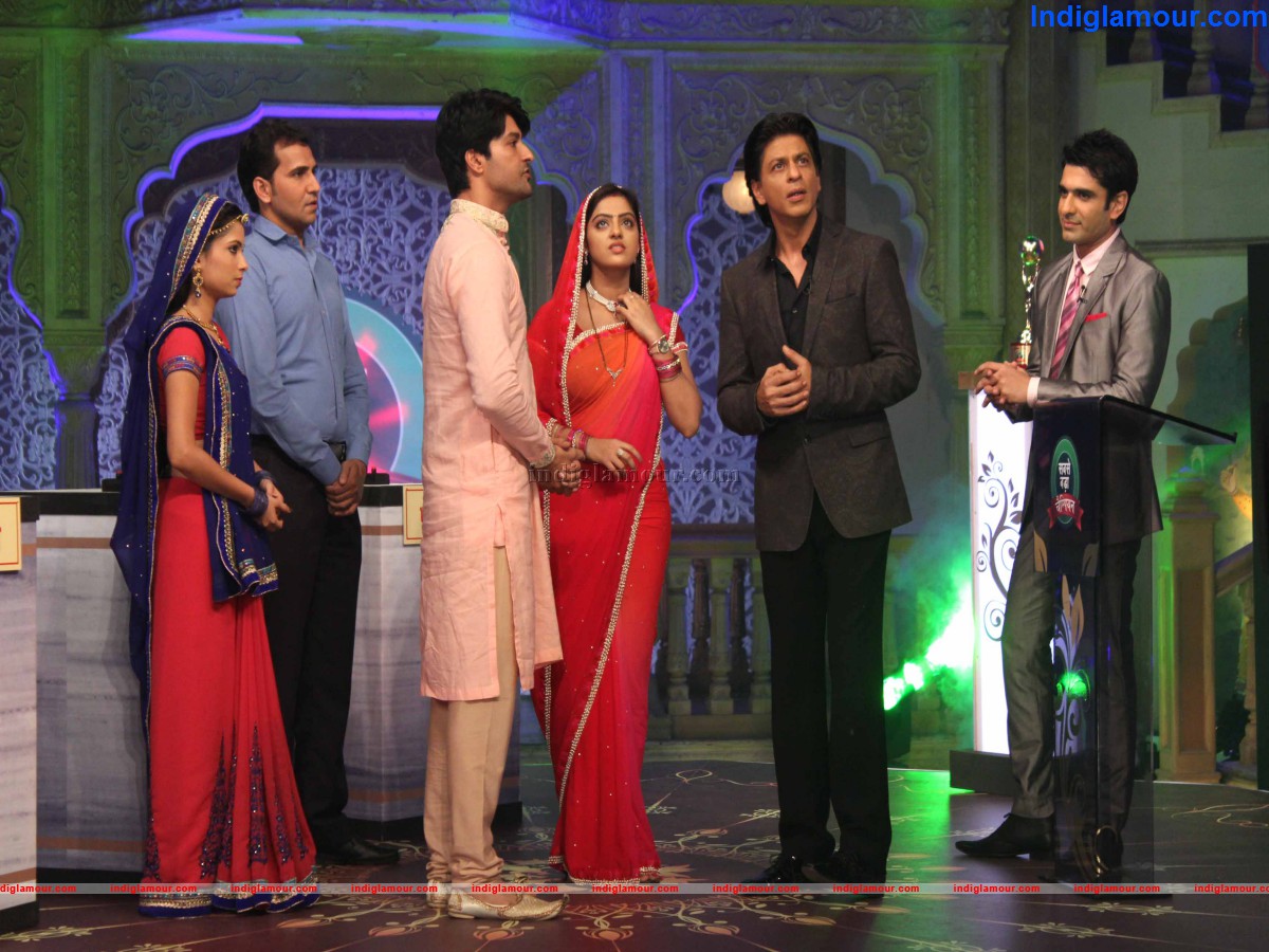 Shahrukh Promote Chennai Express Event hd photo