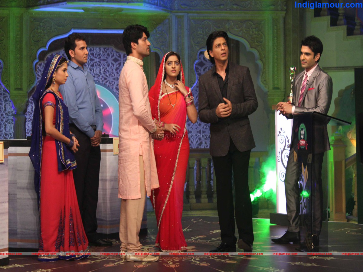 Shahrukh Promote Chennai Express Event hd photo