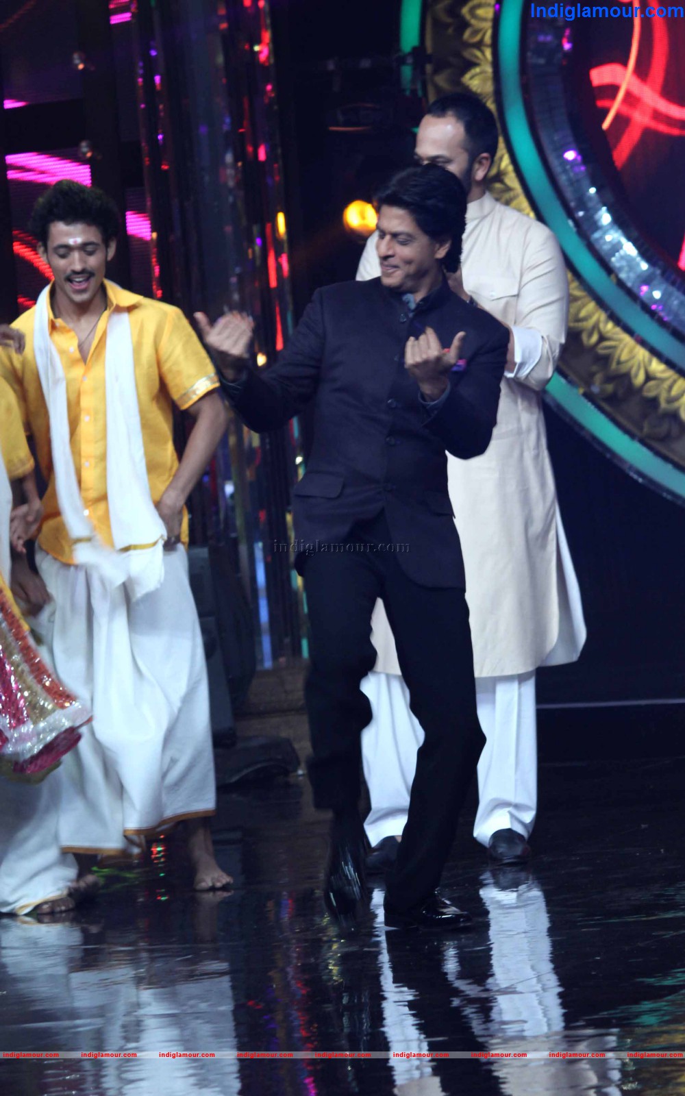 Team of Chennai Express Promote The Movie Event hd photo