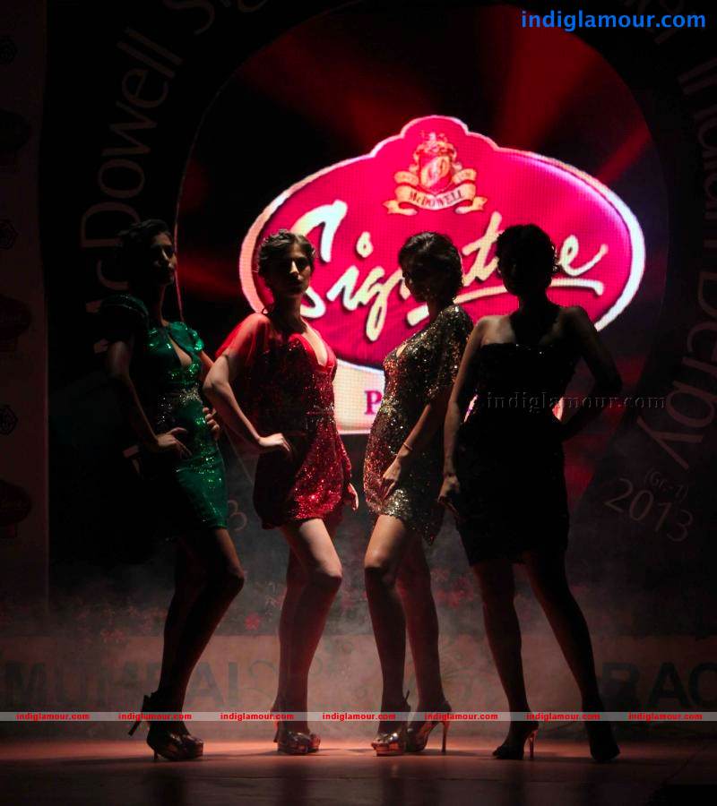 Fashion Show Ahead Of Indian Derby 2013 Event hd photo