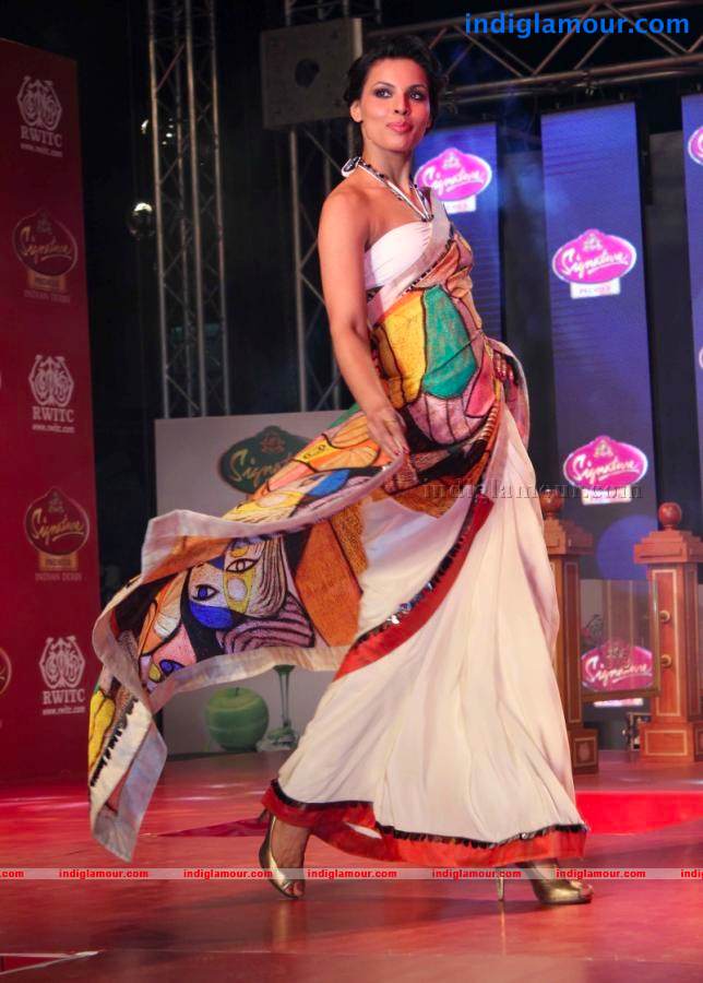 Fashion Show Ahead Of Indian Derby 2013 Event hd photo