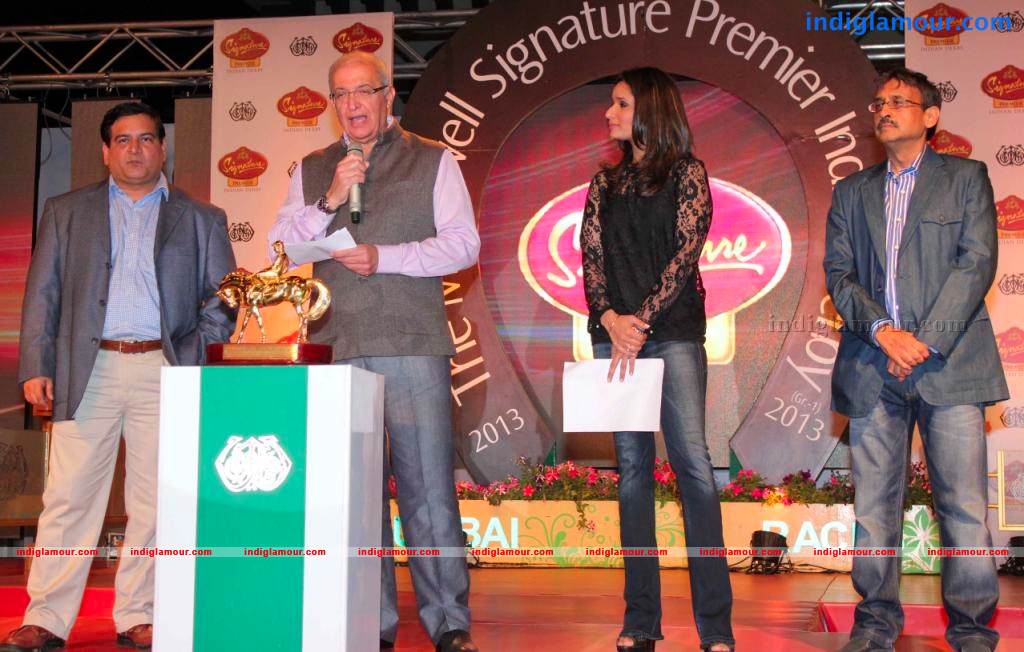 Fashion Show Ahead Of Indian Derby 2013 Event hd photo