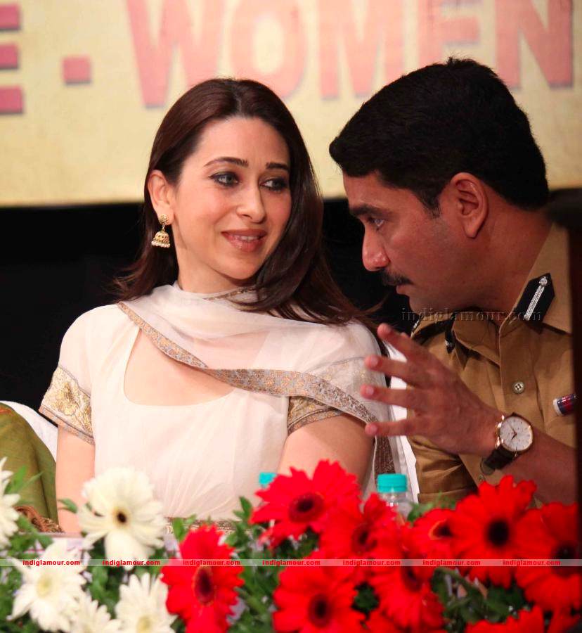 Bollywood Stars At Mumbai Police Women Interface Event hd photo