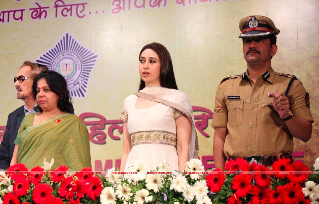 Bollywood Stars At Mumbai Police Women Interface Event hd photo
