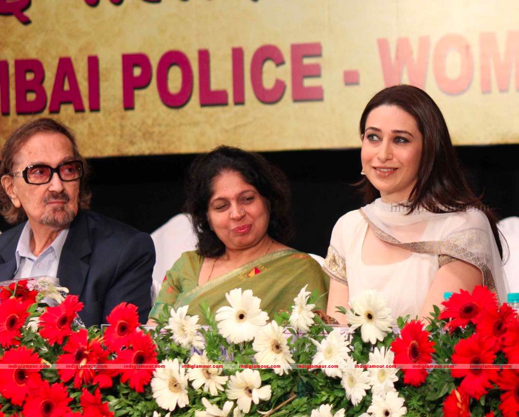 Bollywood Stars At Mumbai Police Women Interface Event hd photo
