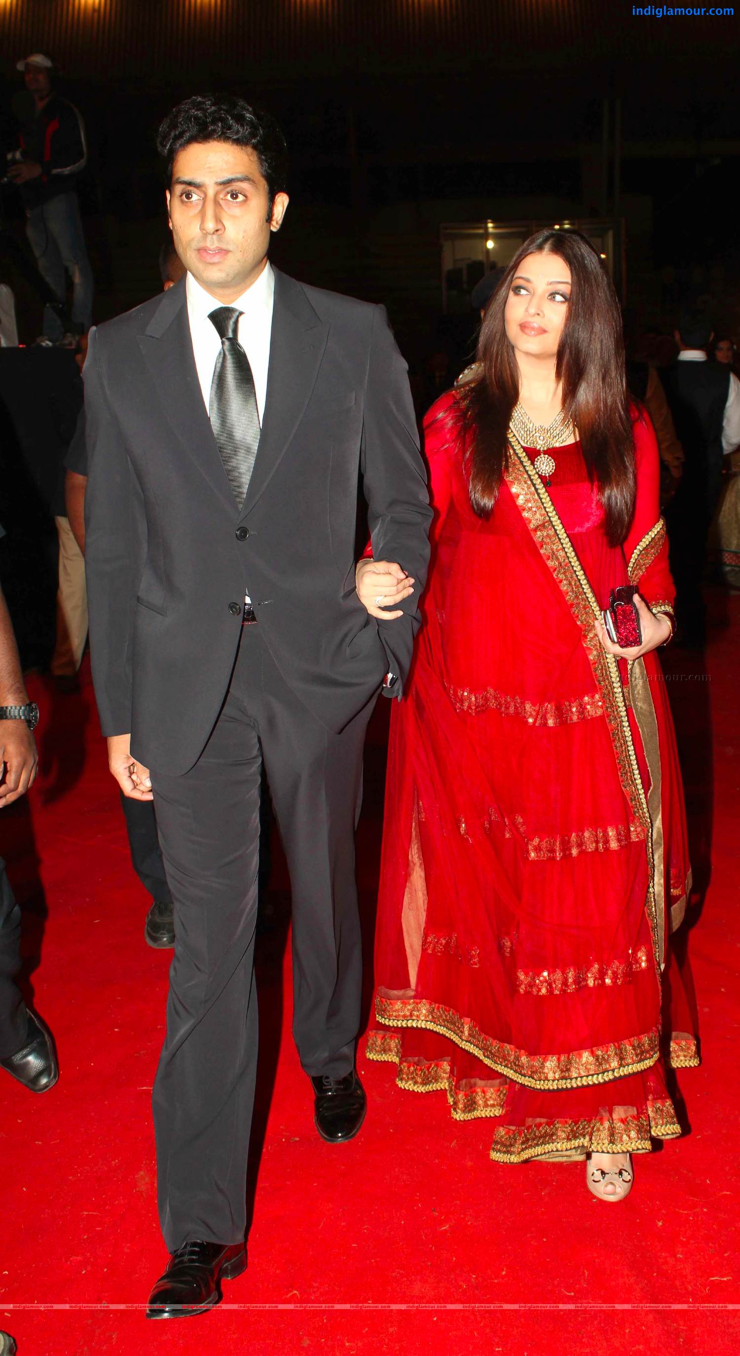 Bollywood Celebs Salute Mumbai Police At Umang 2013 Event hd photo
