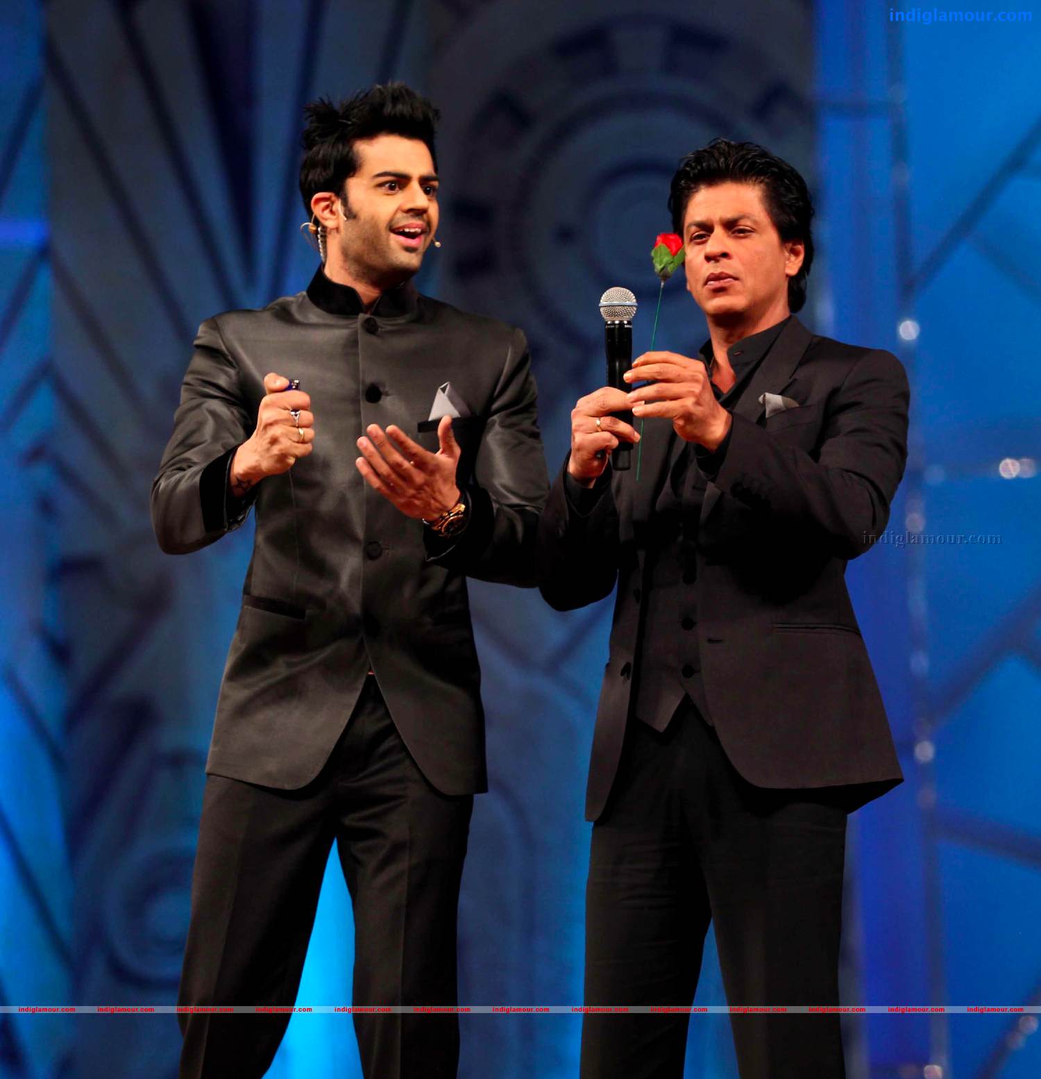 Bollywood Celebs Salute Mumbai Police At Umang 2013 Event hd photo
