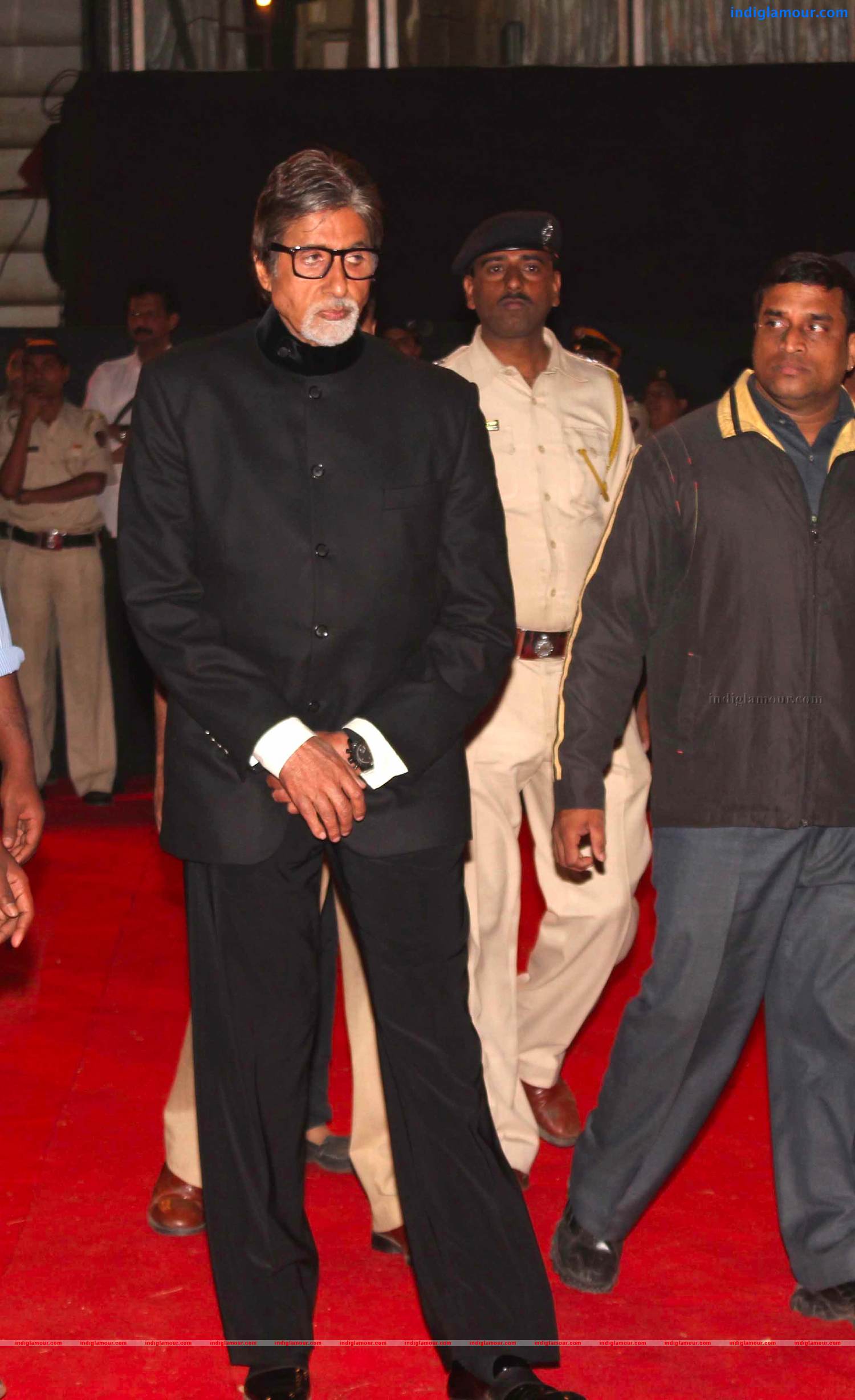 Bollywood Celebs Salute Mumbai Police At Umang 2013 Event hd photo