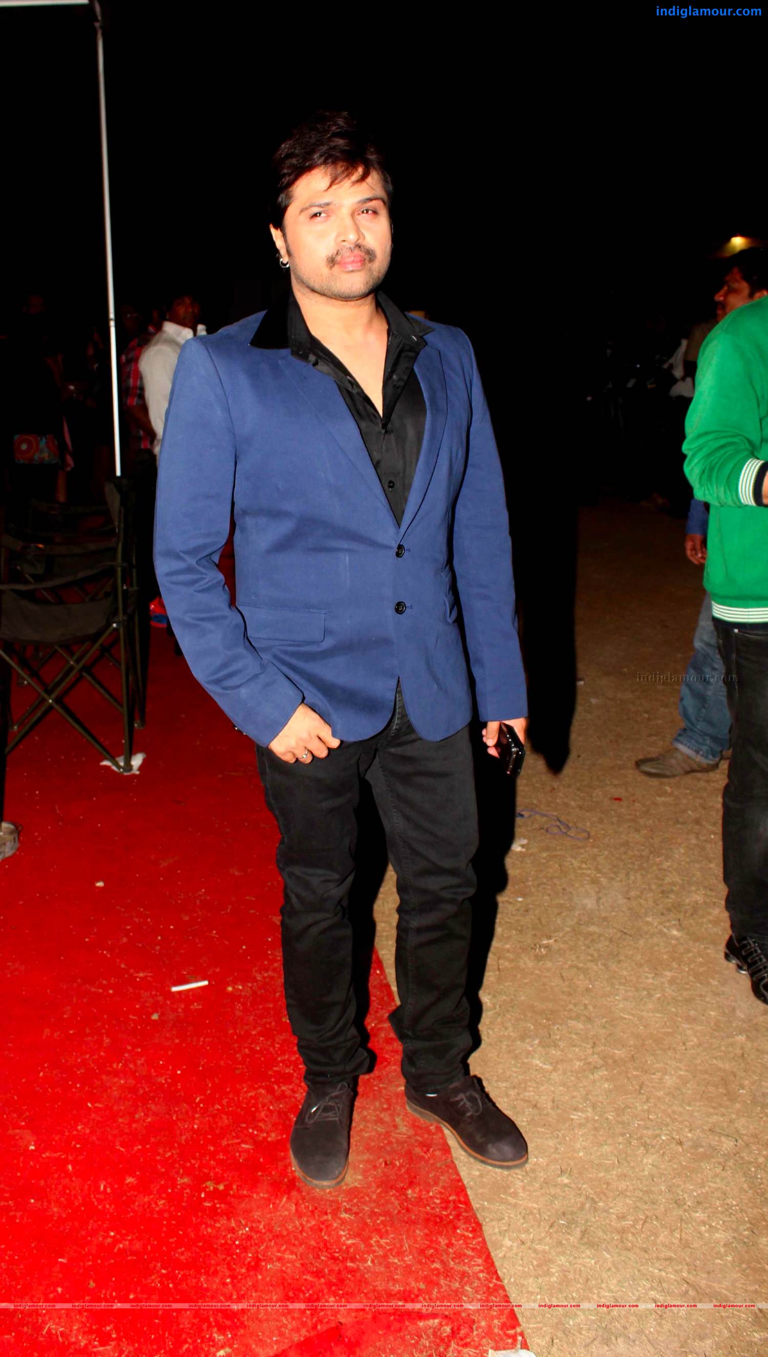 Bollywood Celebs Salute Mumbai Police At Umang 2013 Event hd photo