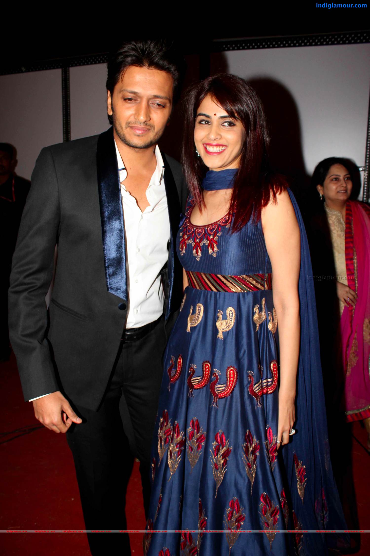 Bollywood Celebs Salute Mumbai Police At Umang 2013 Event hd photo