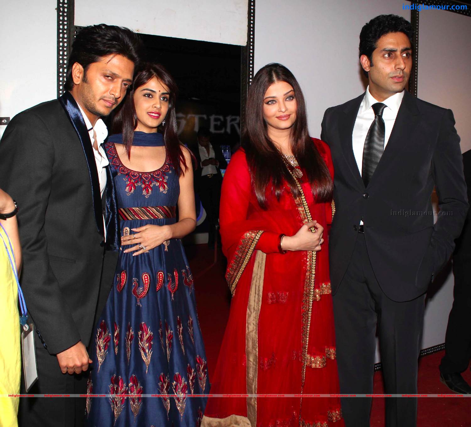 Bollywood Celebs Salute Mumbai Police At Umang 2013 Event hd photo