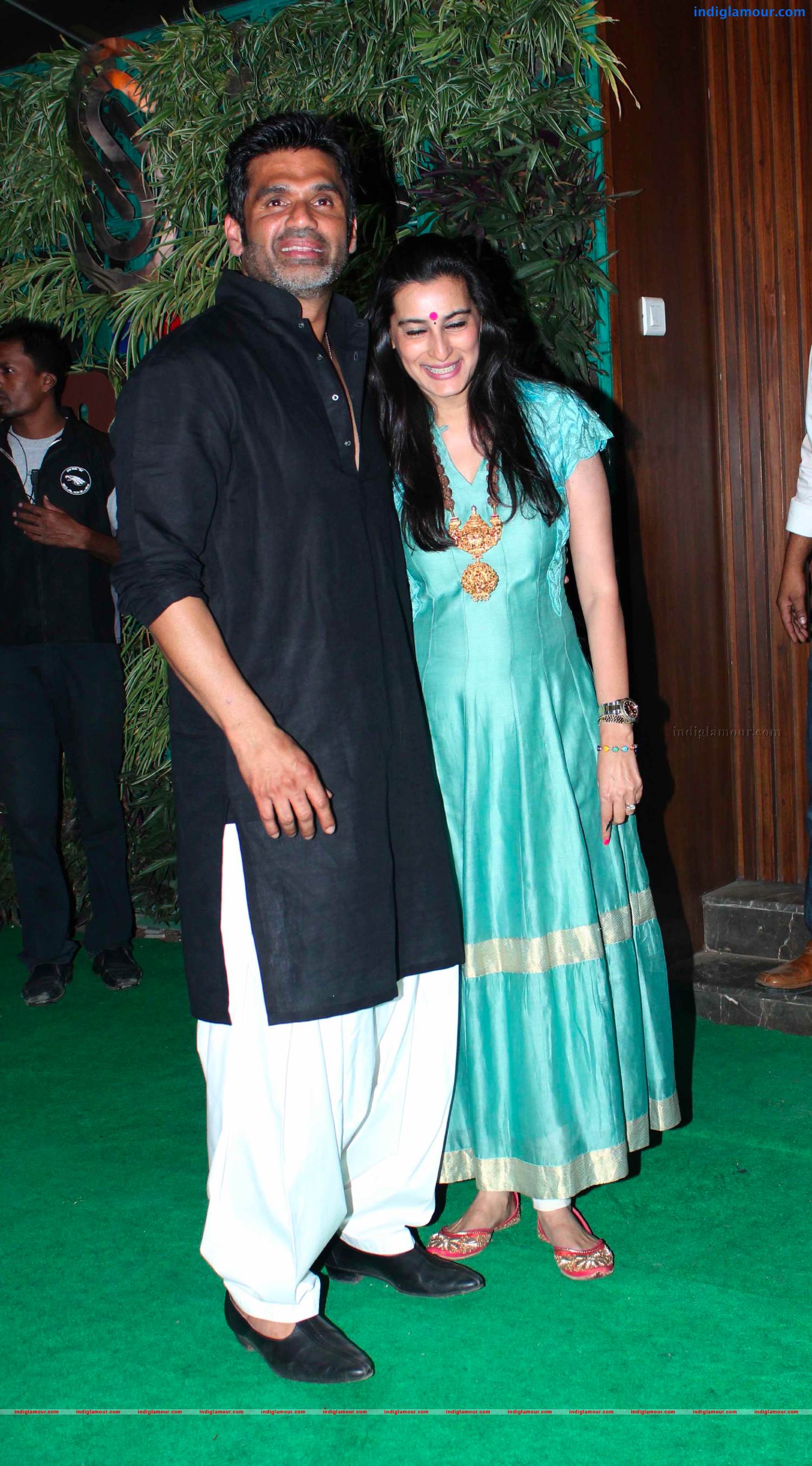 Celebs At Sunil Shetty's Store R House Launch Photos Event hd photo