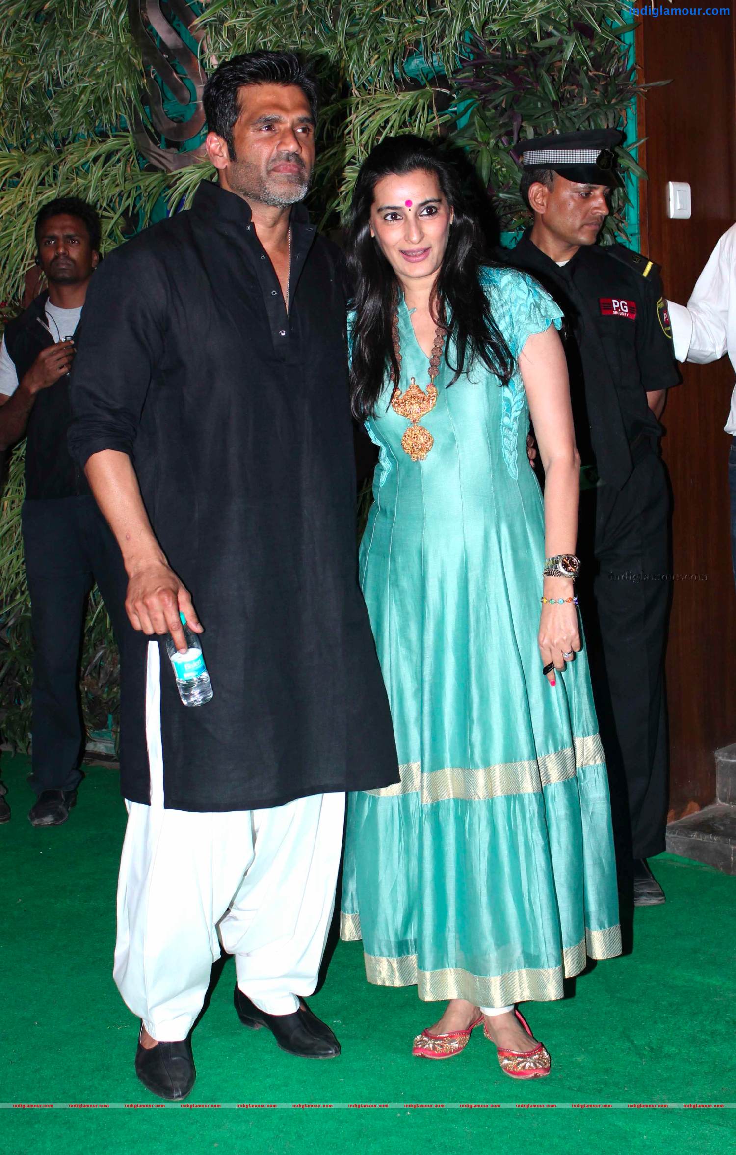 Celebs At Sunil Shetty's Store R House Launch Photos Event hd photo