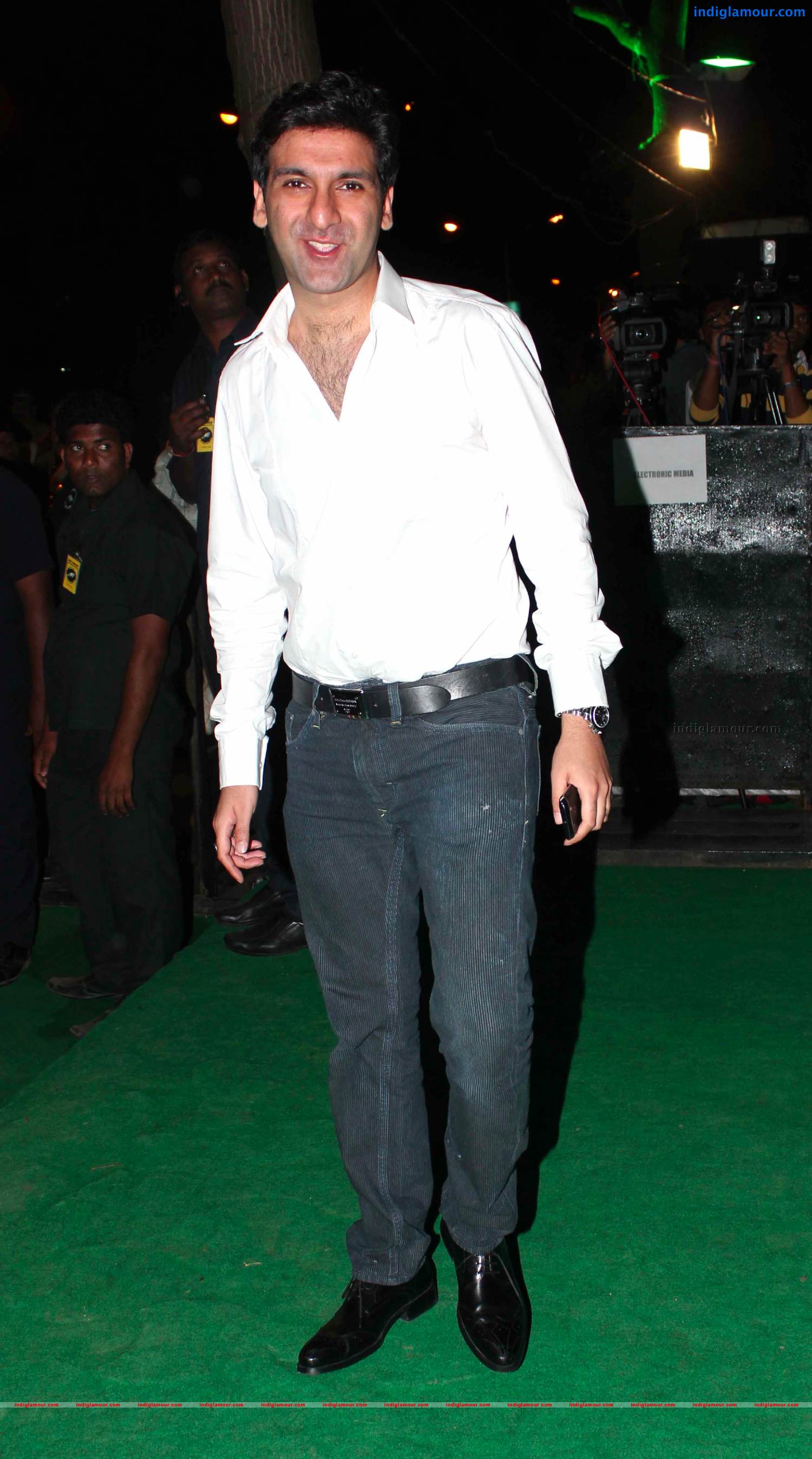Celebs At Sunil Shetty's Store R House Launch Photos Event hd photo