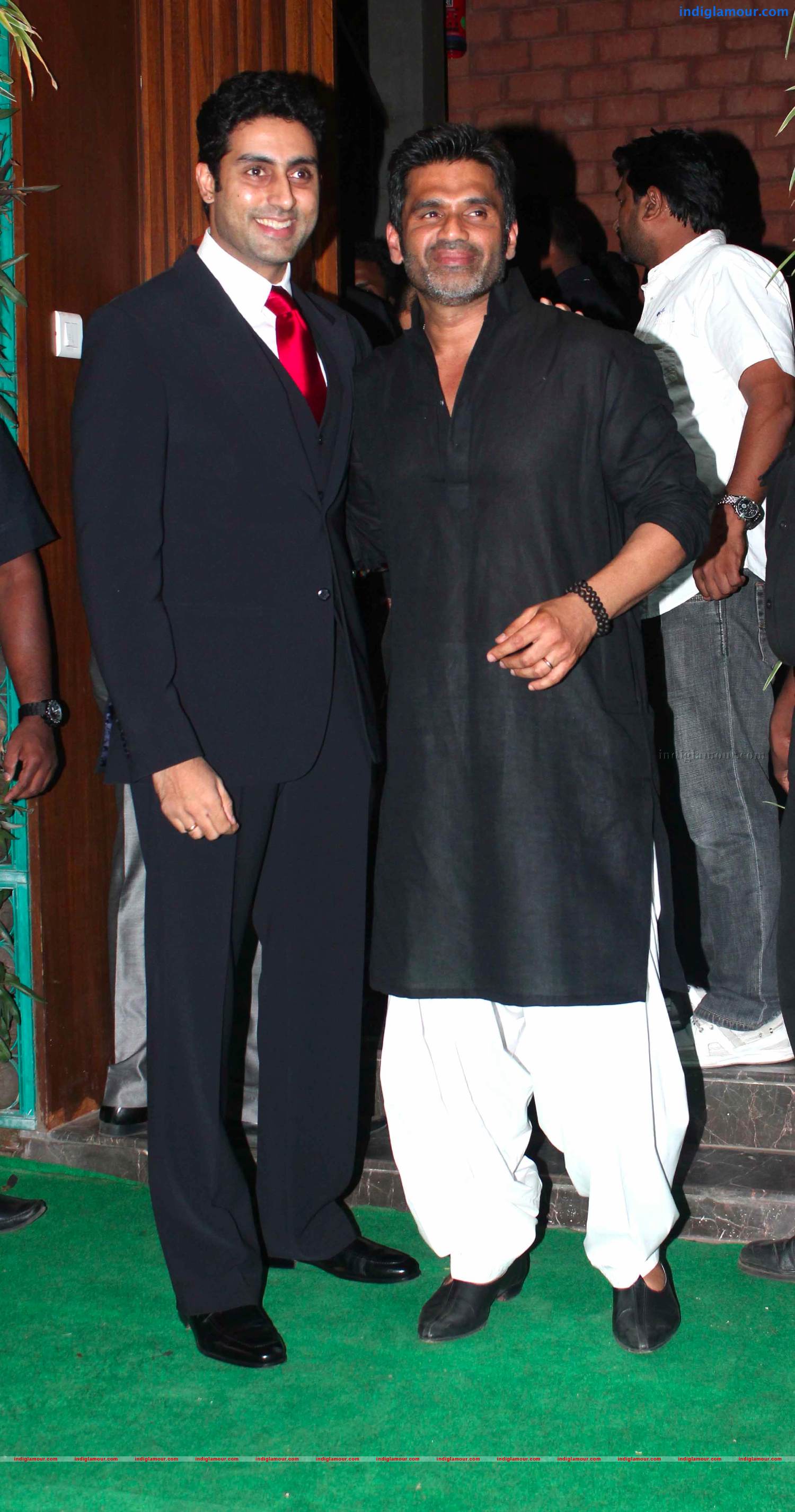Celebs At Sunil Shetty's Store R House Launch Photos Event hd photo