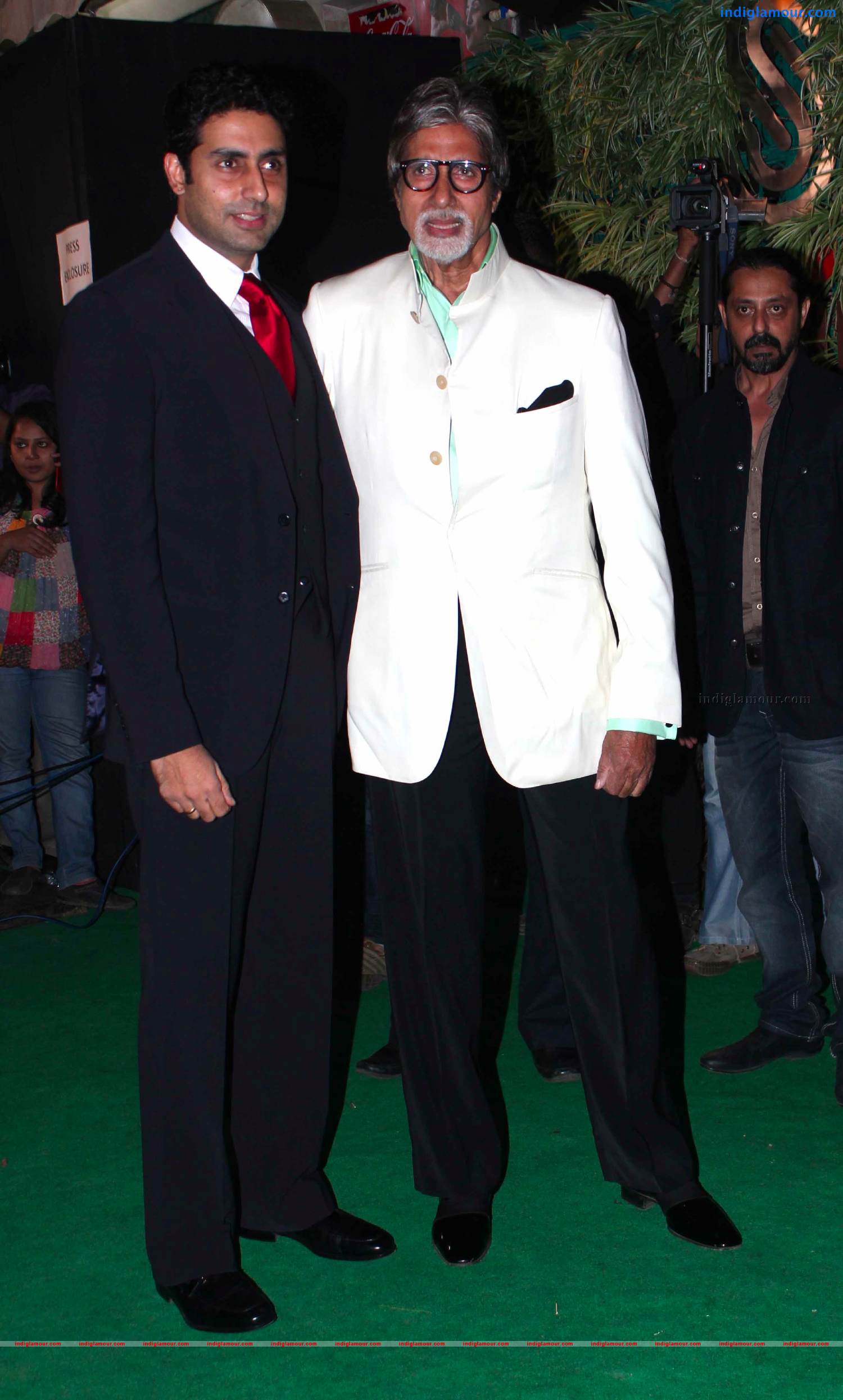 Celebs At Sunil Shetty's Store R House Launch Photos Event hd photo