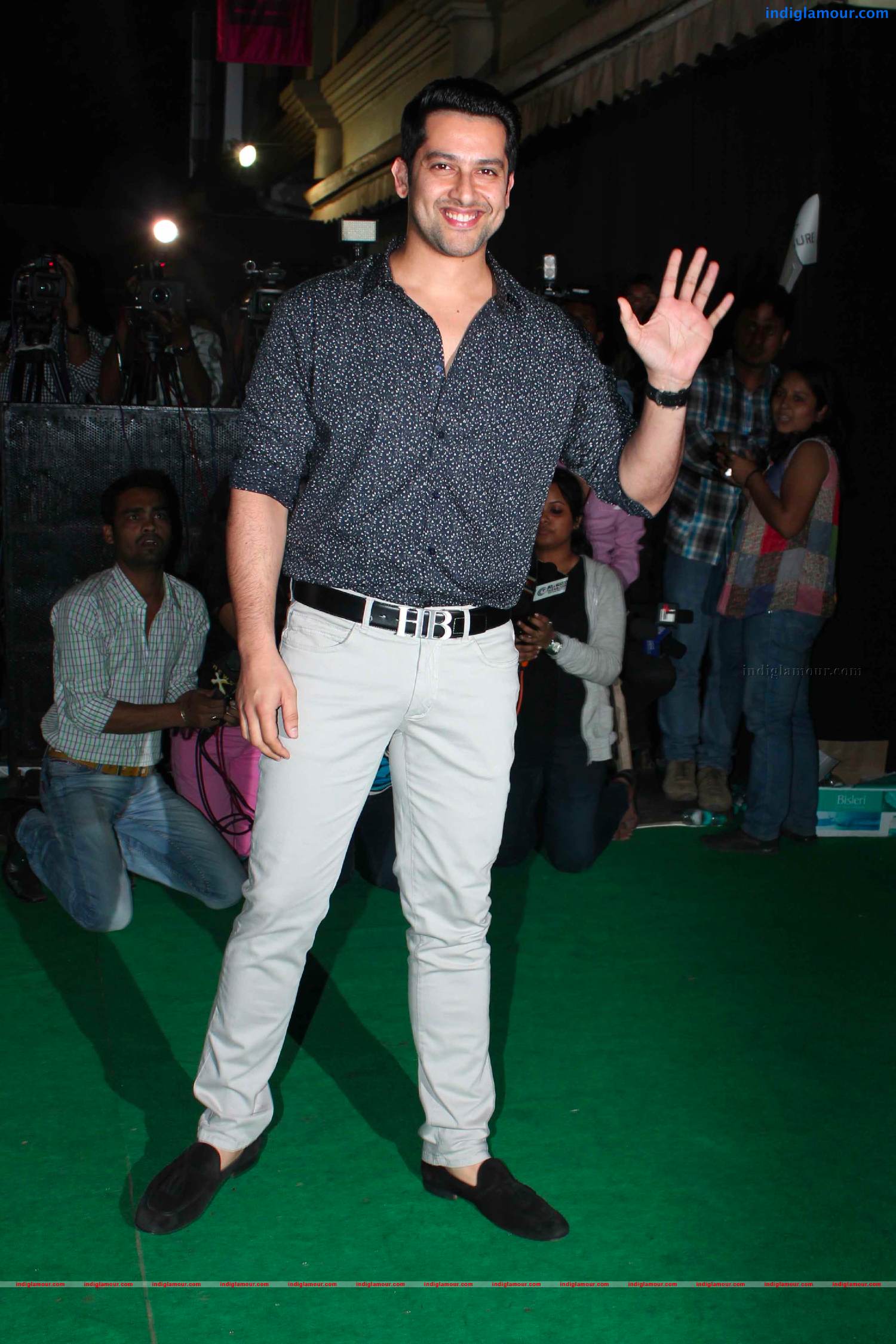 Celebs At Sunil Shetty's Store R House Launch Photos Event hd photo