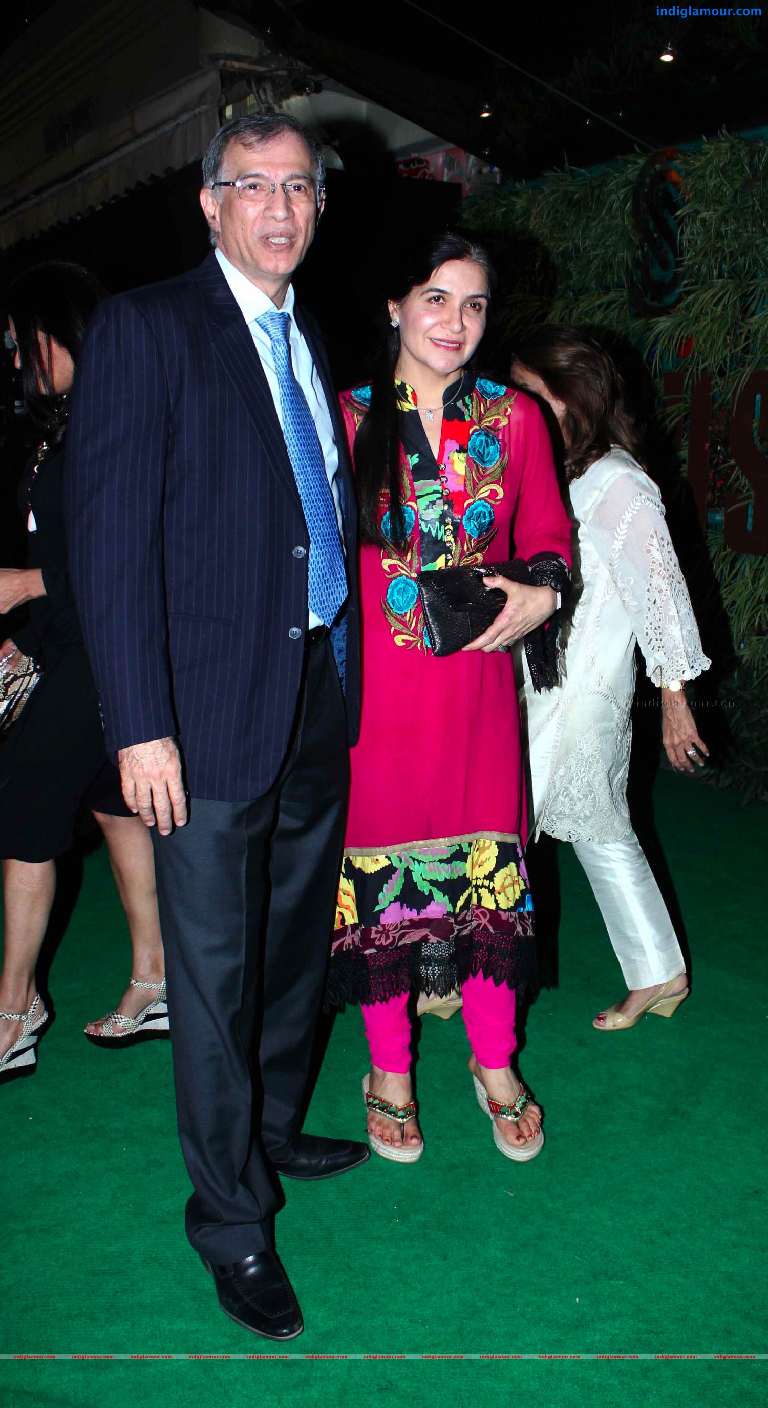 Celebs At Sunil Shetty's Store R House Launch Photos Event hd photo