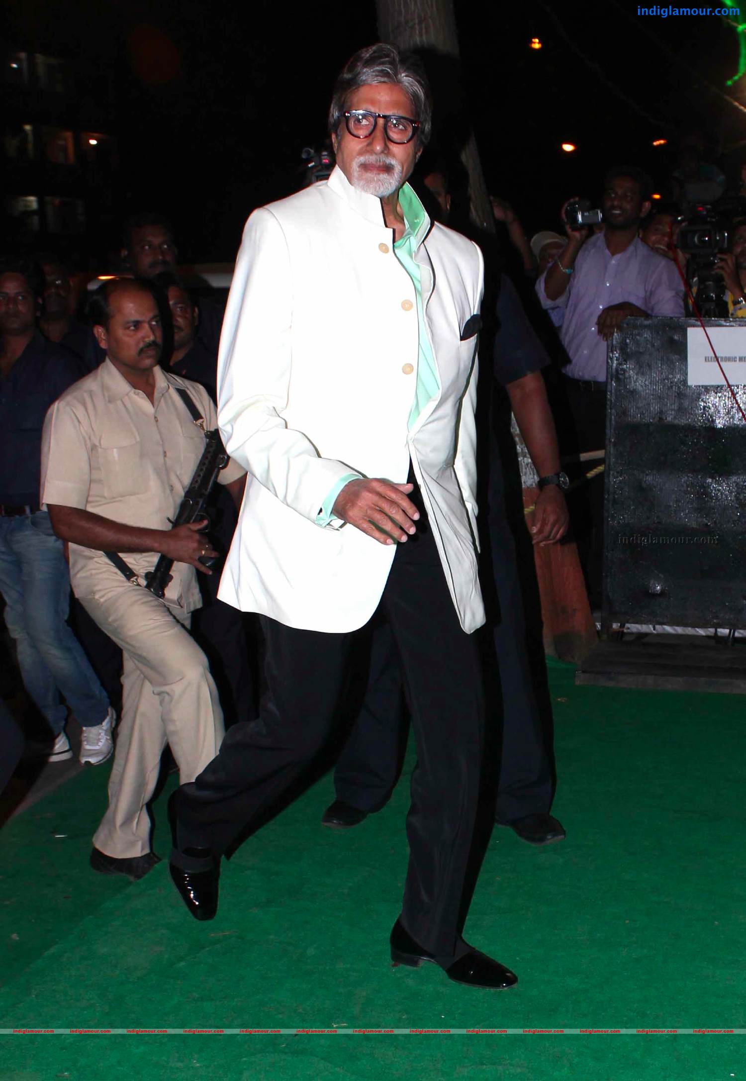 Celebs At Sunil Shetty's Store R House Launch Photos Event hd photo