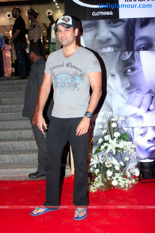 Salman, Arbaaz And Sohail At Being Human Clothing Line Launch Event hd photo