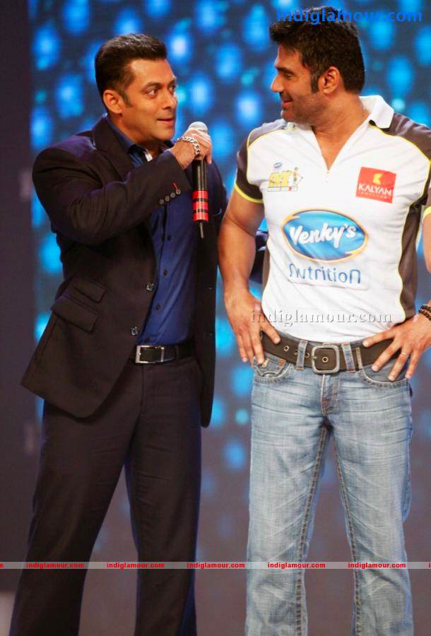 Bollywood Stars At CCL Event Event hd photo
