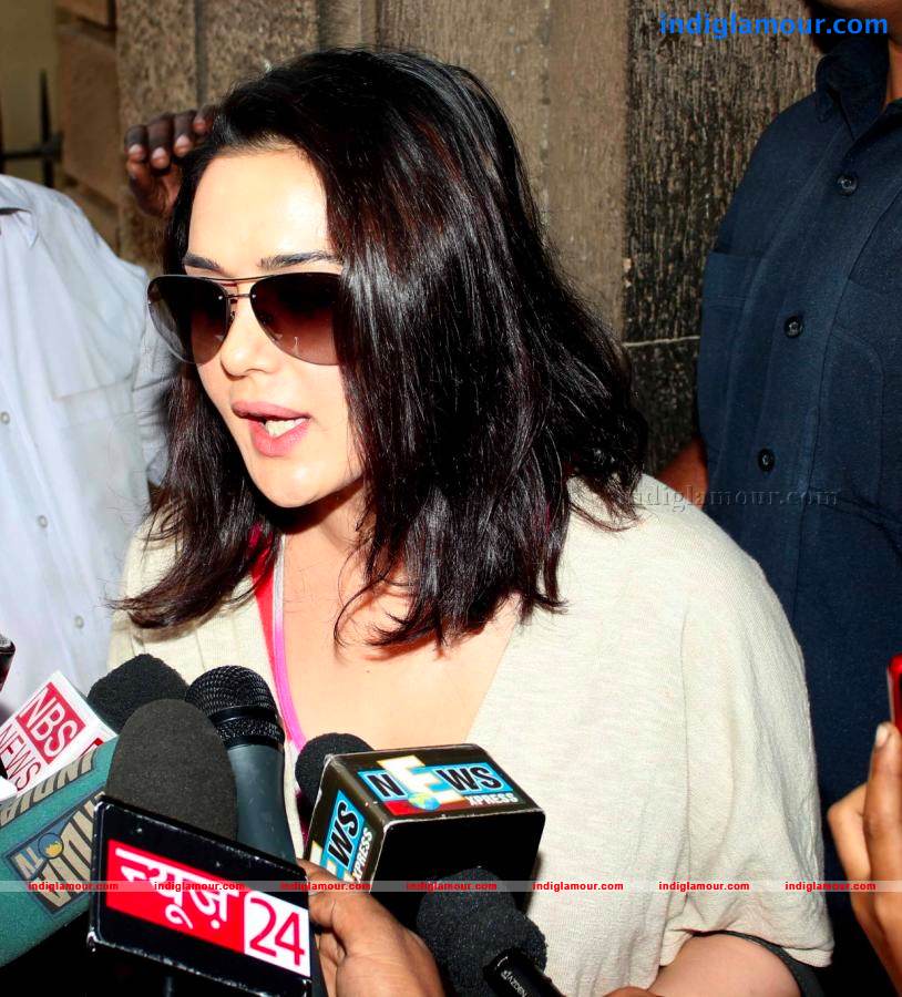 Preity Zinta Appear In Girgaum Court Event hd photo
