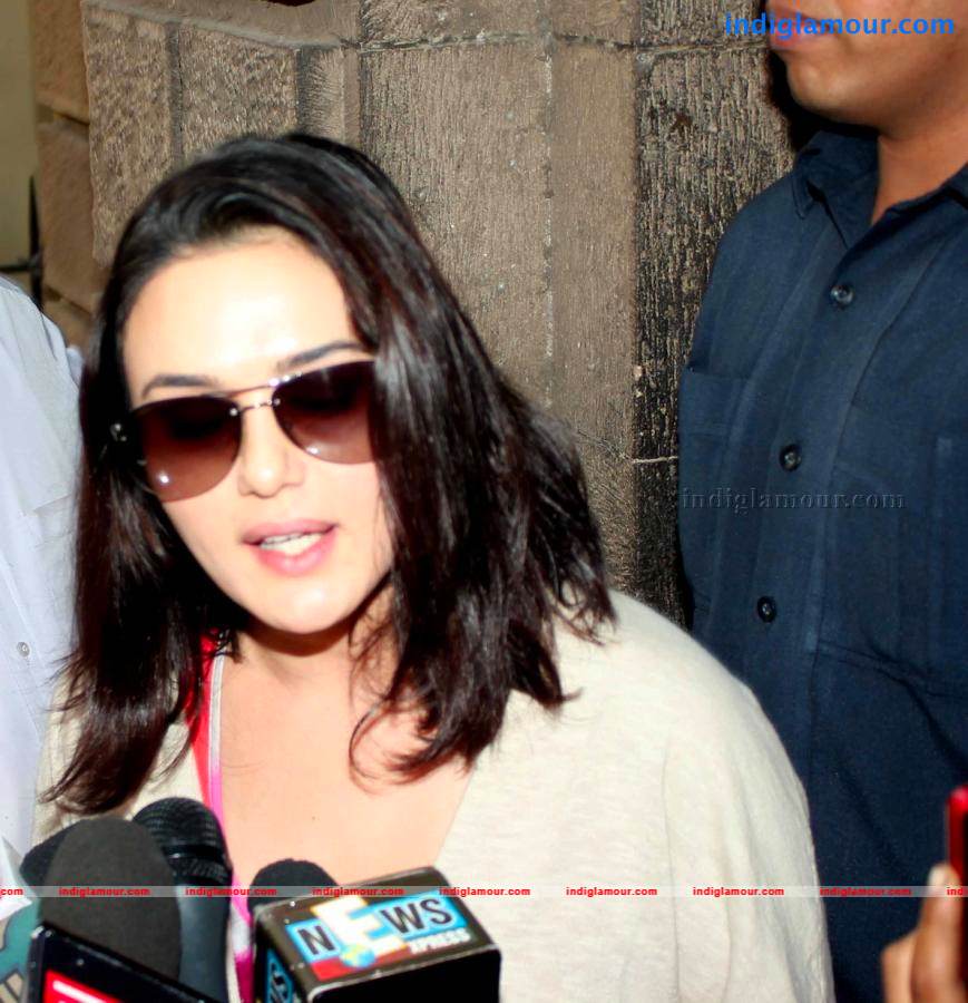 Preity Zinta Appear In Girgaum Court Event hd photo
