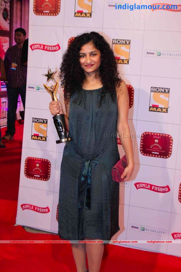 On The Red Carpet At Stardust Awards 2013 Event hd photo
