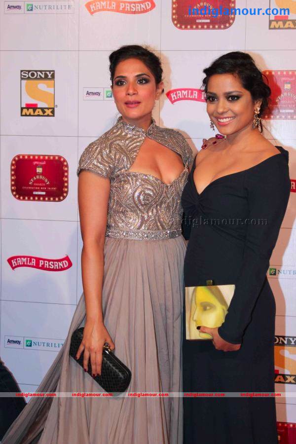 On The Red Carpet At Stardust Awards 2013 Event hd photo