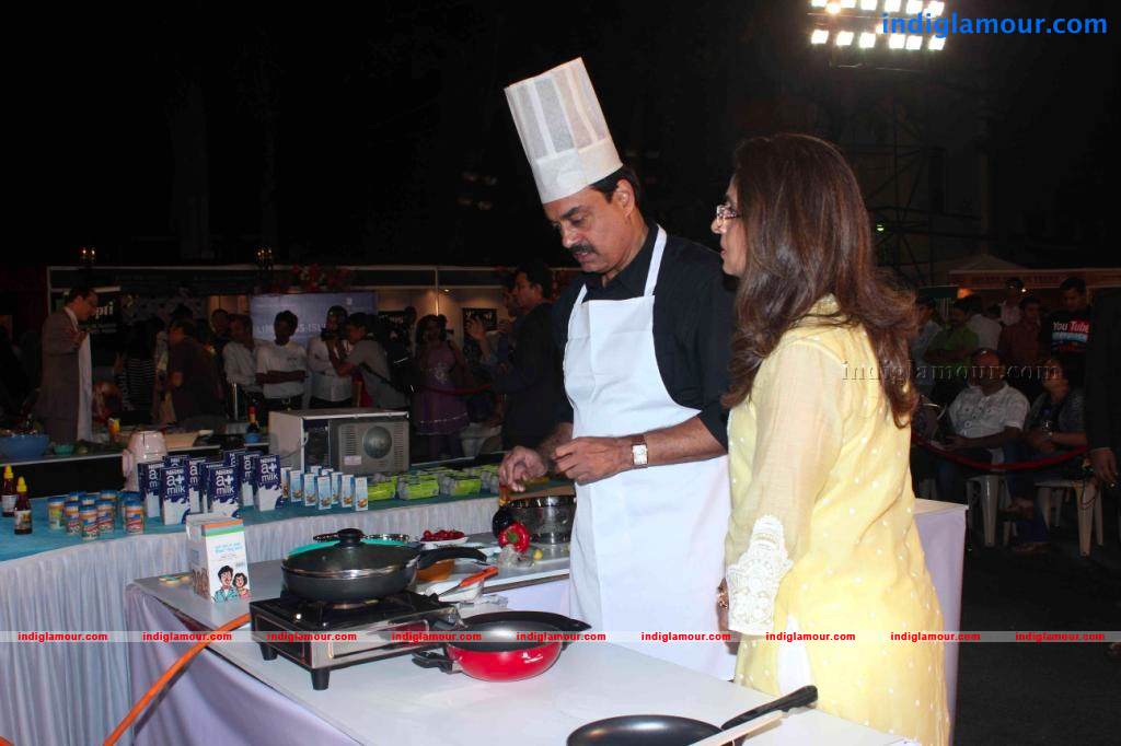 Stars At Worli Festival 2013 Event hd photo