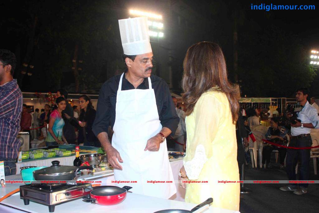 Stars At Worli Festival 2013 Event hd photo