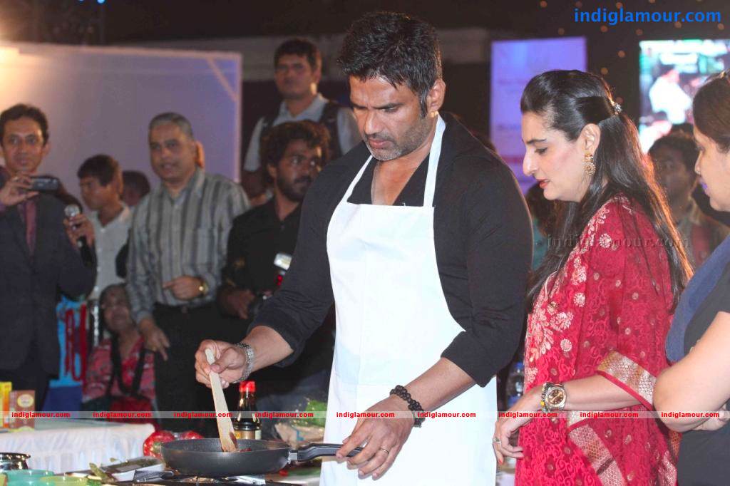 Stars At Worli Festival 2013 Event hd photo