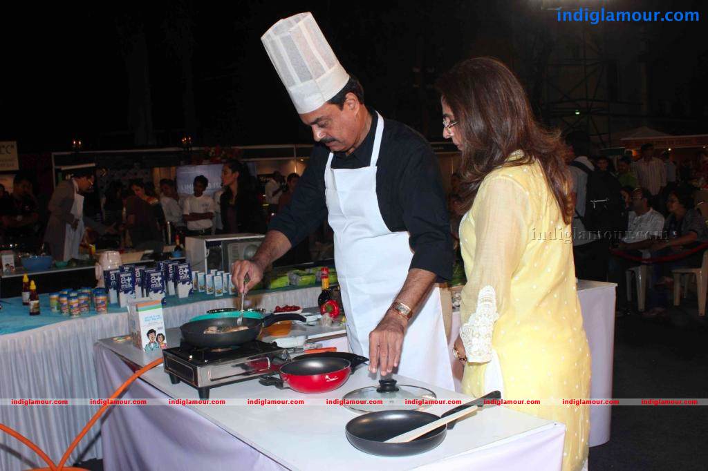 Stars At Worli Festival 2013 Event hd photo