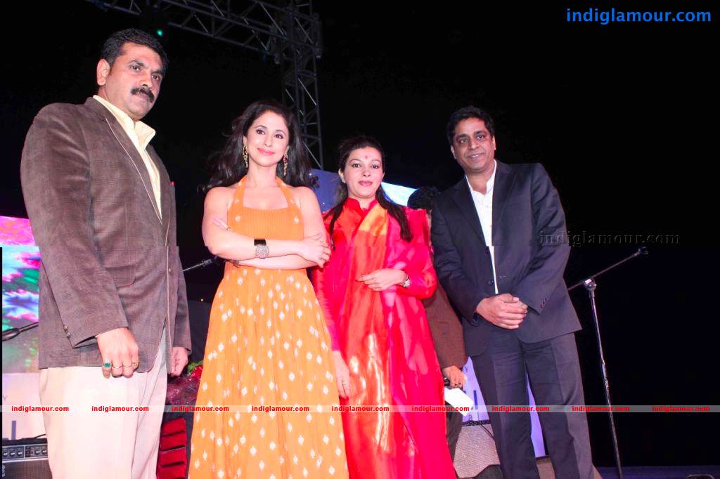 Stars At Worli Festival 2013 Event hd photo